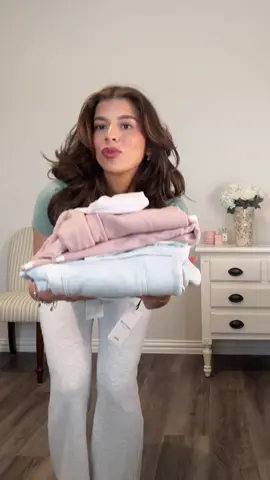 Clean girl loungewear haul 🤍 #haul #clothing #cleangirl #aritzia #amazonfashion #fashiontiktok #spring #thatgirl #outfitideas #outfitinspo #aesthetic #basic #grwm 