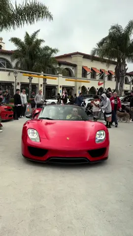 Red 918 Spyder 😘 #fyp #fypage #cars #carspot #socal #foryoupage #viral #foryou #carbonfiber #fypシ #socallife #fyppppppppppppppppppppppp #porsche #918spyder #unitedstates #viralvide #car 