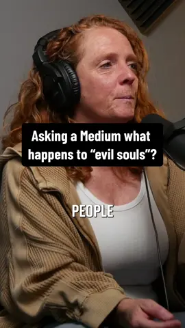 Whats the difference between good and bad people’s souls? “Conversations with a psychic medium” available to watch with @Malaurie Psychic #psychicabilities #mediumsoftiktok #souls #soul #evil #goodpeople #podcast 