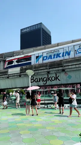 จุดถ่ายรูปที่ฮิตมากของนักท่องเที่ยวจีน แลนด์มาร์คดังของคนจีน #wellcometothailand #bangkoklandmark #mbk #siamdiscovery #bangkok