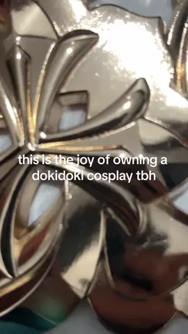 dem metal accessories (theyre heavy) #dokidokicosplay #cosplay 