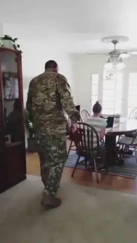 Surprised when your soldier returns home without warning #soldiercominghome #militaryhomecoming #respect #humanity #foryou #fyp 