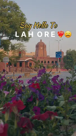 ‎مجھے مزید  اب کچھ نہیں کہنا ہے  ‎مجھے تیرے ساتھ بس لاہور میں رہنا ہے🤍🥺 Lahore Mall Raod To Androon Lahore #lahorelahoreaye #androonlahore #foryou #lahore #fyp #viral #lahorepakistan #androonpakistan #mallroadlahore 