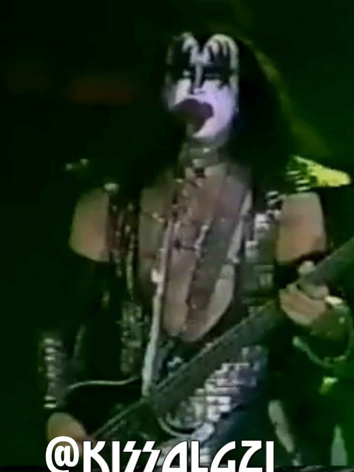 Kiss - Calling Dr.Love Live Atlanta GA 1996 #kissolg21 #kissband #kissbandaderock #kissarmy #aliveworldwidereuniontour #reuniontour1996 #paulstanley #genesimmons #acefrehley #petercriss #callingdrlove #classicrock #foryoupage #Viral #kissnation #rocklive #fyy #parati #fyp #reunion #kissreunion 