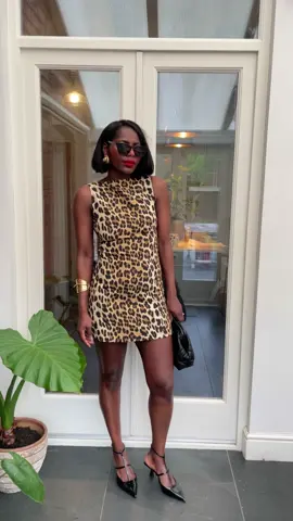 Leopard dress @ZARA  Ref 3201/140 #trendingstyleoutfit2024 #styleinspo #minimalistyle #springstyle #StreetStyle #trendingstyle #zarahaul #minimalistyledaily #zaraoutfit #discover #personalstyle 