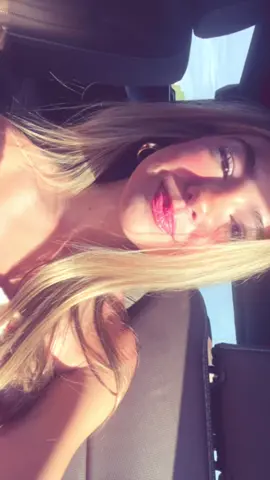 Im backkkk🤍 #Jesuslovesyou #fyp #foryou #foryoupage #blowthisup #viral #fyppppppppppppppppppppppp #lipsync #soundstouse #sounds #audios #audiostouse #tanlines #jewelry #tubetop 