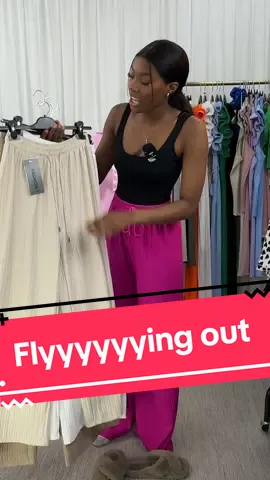 Grab them before flyyyyying out 🤩🤩🤩 #OOTD #tiktokmademebuyit #ootdfashion #live #trousers #romper #summeroutfit #holidayoutfit 