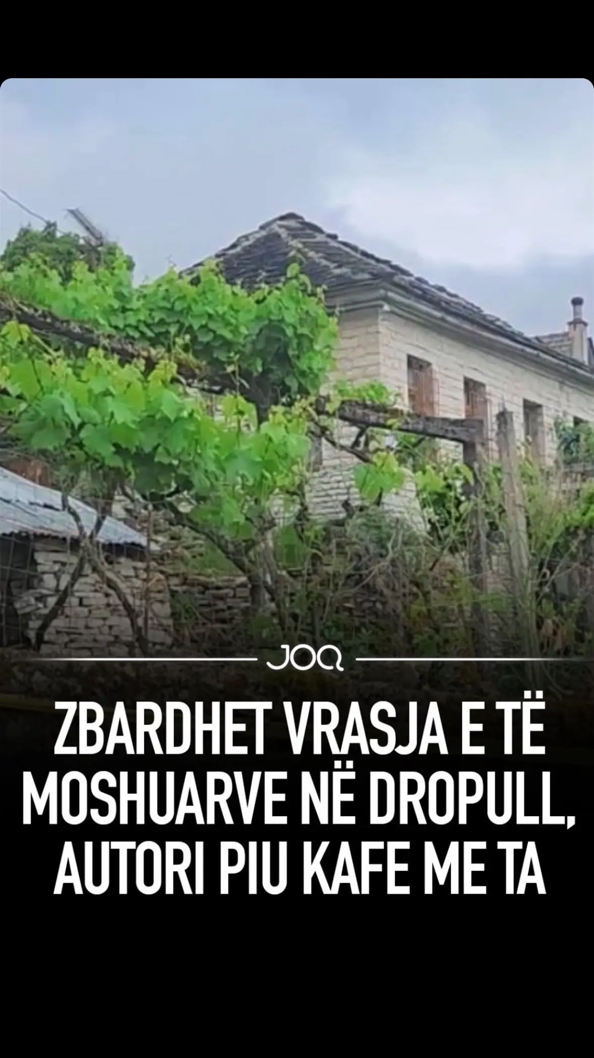 Hetuesit kanë zbardhur vrasjen e të moshuarve në rrethana misterioze në Dropull. Për këtë ngjarje është arrestuar 69-vjeçari Thoma Mastora, bashkëfshatar i viktimave. Ditën e ngjarjes, ai thuhet se ka shkuar në banesën e çiftit të të moshuarve dhe pasi ka pirë kafe me këto të fundit i ka vrarë me sende të forta. Çifti i të moshuarve, Kosta dhe Kleoniqi Ilia, përkatësisht 84 dhe 88 vjeç u gjetën pajetë dhe me shenja dhune në banesën e tyre në fshatin Bodrisht të Dropullit. Për zbardhjen e kësaj ngjarje policia shoqëroi në Komisariat 35 persona të cilët pasi dhanë deklarimet e tyre u lanë të lirë. #viral #foryou #fyp* #goviral #yp#joqshqipvideo #joqdiaspora#joqbigbrother #joqvideo#joqlive 