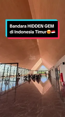 Tak banyak yang tau, ada bandara seindah ini di Indonesia. Desainnya terinspirasi dari rumah adat setempat, ruang tunggu bandaranya dibangun tanpa lampu dan pendingin. NTT pung🇮🇩🤩👏 #alor #ntt #alorntt #nttpride🏝🔥 #leonardoedwin 