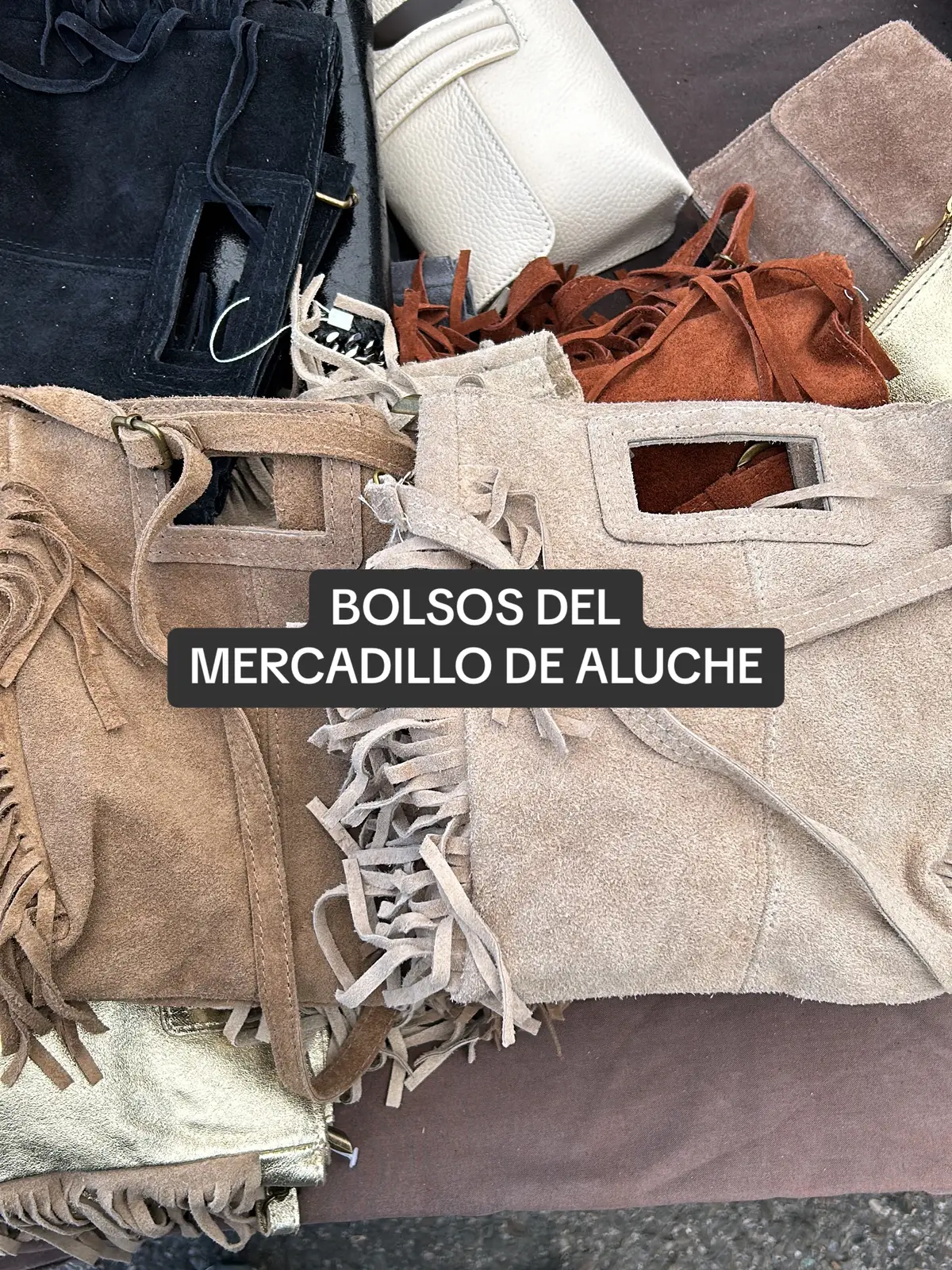 #mercadillo #aluche #madrid #mercadilloaluche #fyp #bolsos #bolso #piel #leather #barato #trend #viral #majadahonda #bolsospiel #rastro #vintage #tetuan #plazacastilla 