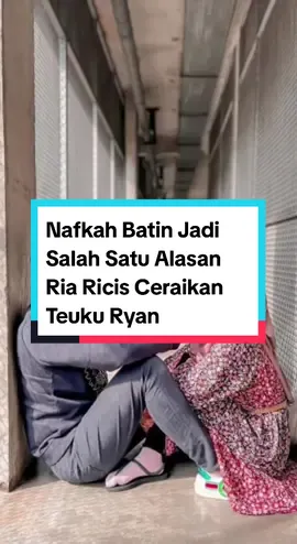 Perjalanan cinta Ria Ricis dan Teuku Ryan telah resmi berakhir. Keduanya resmi bercerai setelah Pengadilan Agama Jakarta Selatan (PA Jaksel) mengeluarkan putusan pada Jumat (3/5/2024).  Putusan PA Jaksel atas perceraian mereka bahkan bisa diakses publik.Tangkapan layar isi putusan pengadilan kini menjadi viral di media sosial. Salah satu yang menjadi sorotan ialah tentang nafkah batin. Terungkap, kabarnya Ryan tak memberikan nafkah batin kepada adik Oki Setiana Dewi itu. Berikut rangkuman informasi lebih lengkapnya, mari kita simak video ini! #Popmama #entertainment #viral #perceraian 