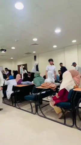 Pov: English lecture💀                      #iqrauniversityislamabad #islamabad #fyppppppppppppppppppppppp #iqraunichakshahzad #iqrauniversity #university #vlogsong #CapCut #hostelcityislamabad #viralpost #viraltiktok #viralvideo