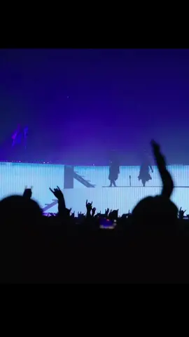 (1/2) Bring Me The Horizon ft. BABYMETAL - Kingslayer #bringmethehorizon #babymetal #bmth #kingslayer 