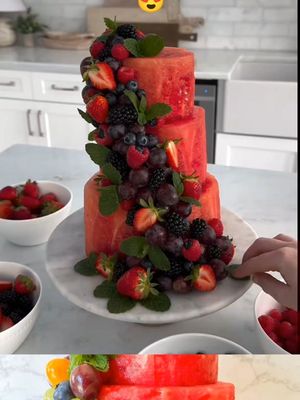 Le gâteau parfait pour cet été, peu calories, sain , fruité..... 😱😍 video1 IG: domesticallyblissful vidéo 2 IG: raynboweats vidéo 3  IG: chef Geneviève vidéo 4 IG: raynboweats #watermelon #watermeloncake #pasteque #gateau #cake #fruit #Summer #été #pourtoii  #CapCut 