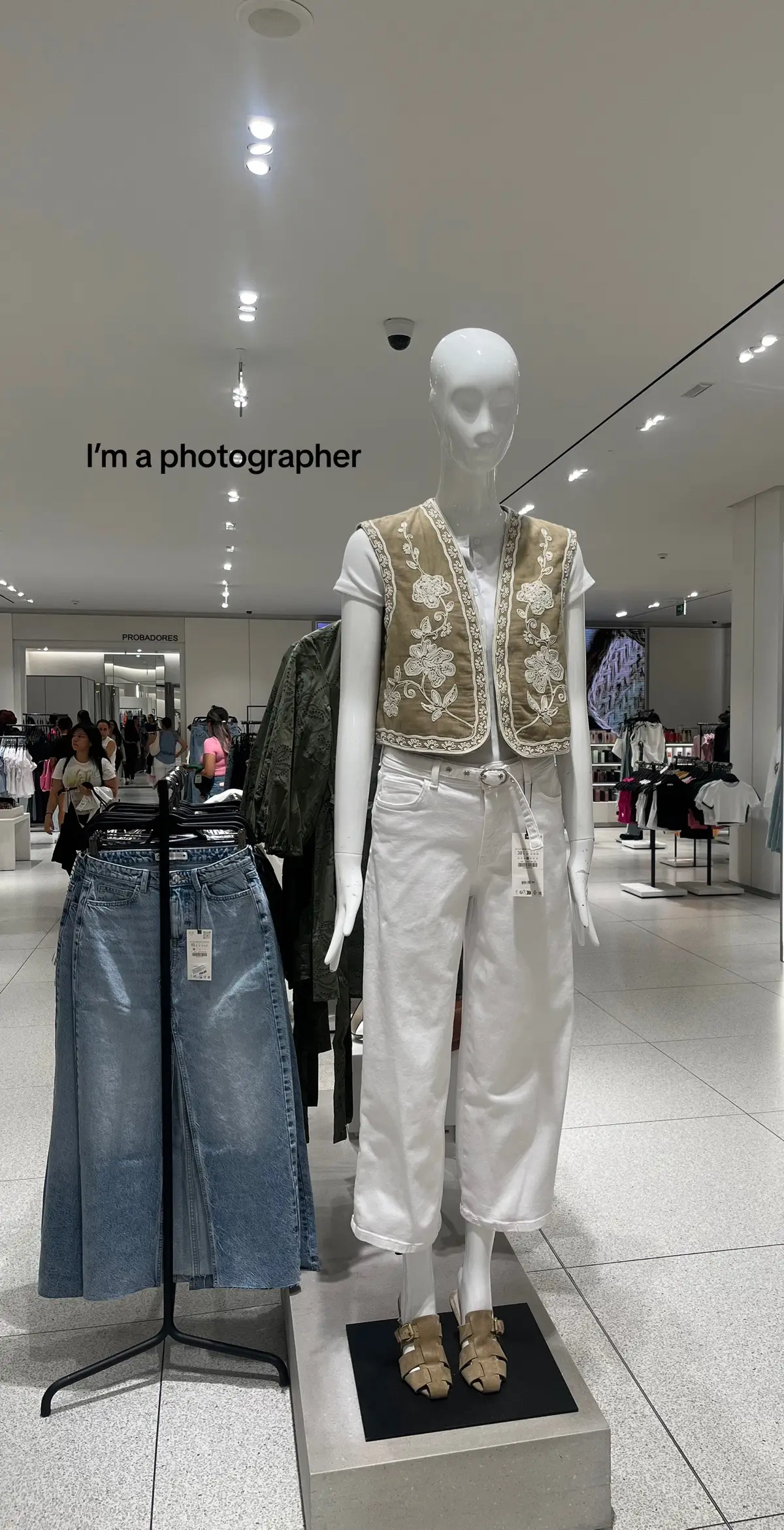 una seleccion de mis mas bellas fotos 📸🎞️ #style #imaphotographer #clothes  #inspofashion #inspofit #fyp #outfit  #outfitideas #parati #bershka #zara #stradivarius #highstreet 