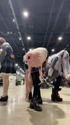 @KEV24/7 @☆*:.｡.𝑀♡𝒸𝒽𝒶.｡.:*☆ WE’RE SO CUTE CORE AHH  Help ignore rhat this was definitely not our best take 😭 #c2e2 #c2e22024 #nightcord #nightcordcosplay #n25 #n25cosplay #mizukicosplay #enacosplay #mafuyucosplay #kanadecosplay #pjsk #pjskcosplay #projectsekaicosplay #cosplay 