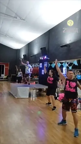#dalemambo de #chimbala en nuestra primera Master Class de #zumbafitness en el gimnasio #almafitnees de babel Alicante. Rumbo a nuestra 2da Máster Class de #zumba el domingo 9 de Junio del 2024 a las 11:00h en el gimnasio Alma Fitness de Babel Alicante....💃🎶🎊