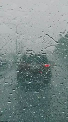 Conduciendo lento el lunes por la tarde…🌧️ #Tardeslluviosas #Manejando #Drive #lluvia #rain #rainyday #driving 