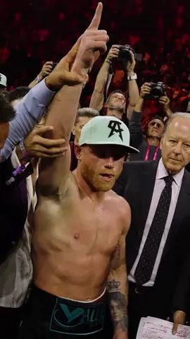 AND STILL 👑 #CaneloMunguia 