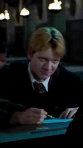 #FREDWEASLEY | HIS FACE😭😭😭 #fredweasleyedit #weasleyssae #fyp #fypシ゚viral #keşfet #keşfetteyizzz #reels #viral #explorepage #explore #trending #tiktok #xyzcba #trend #global #weasleytwins #harrypotter #harrypotteredit 