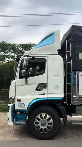 Em phải tốn gần 1 củ rửa xe đánh bóng để đú trend a đó a út ròm à #vậntaihoangnhuquynh #xerau49 #xerau49lamdong☘️🚛🚛 #49h02337 