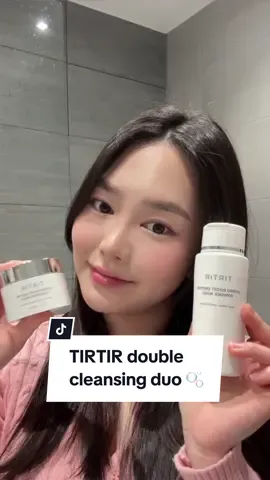 @TIRTIR has just released a double cleansing duo and the reviews are in! 🫧 Products mentioned: - TIRTIR Hydro Boost Enzyme Cleansing Balm - TIRTIR Hydro Boost Enzyme Powder Wash  #tirtir #doublecleansing #doublecleansingroutine #skincaretips #skincarereview #cleansingbalm #powdercleanser #sensitiveskin #sensitiveskincare #acneproneskin #acneproneskincare #clearskin #clearskintips #clearskinroutine #blackhead #blackheadsremoval #sebaceousfilament  