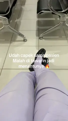 Menyala pasienku🔥🤣#fypシ゚viral #fypシ #fyp #profesibidan😘 #kesehatananak #quotes #storynakes💉💊 #bidancantikbidanindonesia #bukanhallodek👮 #bidanidaman🤭😂😎 #mahasiswaakhir #Nakes #mahasiswakesehatan #swastaniboss #bidanmuda 