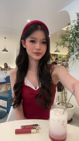 smooth transition 😋❣️ - in frame : blair top in maroon and white ‼️ - #SheWearsSugar #blair #foryou #fypシ #transition #viralvideo #ootdfashion #inspooutfit 