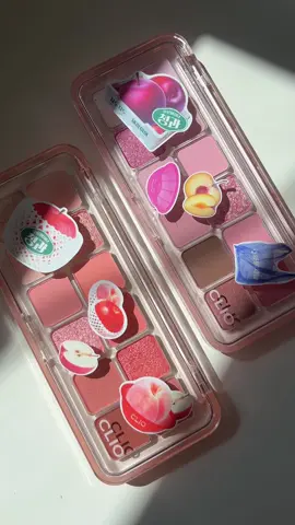 🌸 𝘗𝘳𝘰 𝘌𝘺𝘦 𝘗𝘢𝘭𝘦𝘵𝘵𝘦 𝘈𝘪𝘳 𝘒-𝘔𝘢𝘳𝘬𝘦𝘵 𝘌𝘥𝘪𝘵𝘪𝘰𝘯 🌸 by @cliocosmetics_global  Which one is your favorite? 🌸 🍑 09 Peach Mate Apple 🍇 10 Season Plum #clio #c#cliocosmeticsreviewclioreview #cliocrew #proeyepaletteair #eyemakeuplook #viralmakeup #amazonmusthaves #amazonmusthaves2024 #kbeauty #koreanbeauty #koreaneyeshadow #eyeshadowpalette #eyeshadowswatches #eyeshadow 