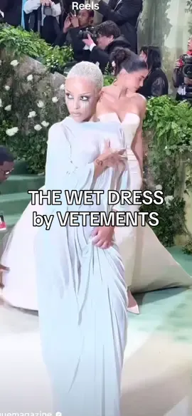 OMG THIS WAS ABSOLUTELY GORGEOUS// @Doja Cat @VETEMENTS  ____ #metgala2024 #metgalaoutfits #fashiontiktok #metgala #fy 