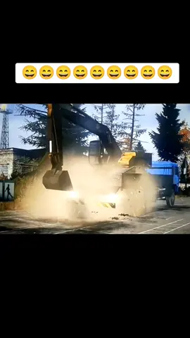 Hot-tempered excavator 😄#excavator #máyxúc #machine #trend #xuhuong 