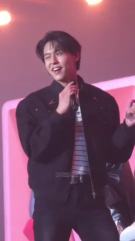 ท่านทรงวิ้งคึ กระทำการรุนแรงต่อจิตใจบีไซ้🫠 #bbillkin #FanslandxBILLKIN #fanslandmusicfestival 