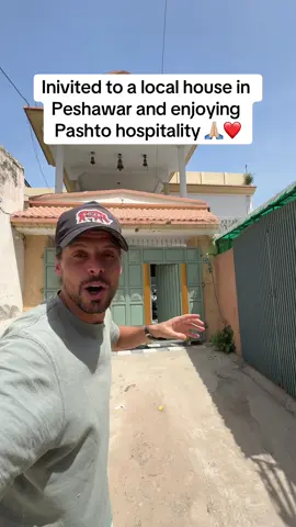Areived in Peshawar and we were invited into someone's house as a warm welcome to Peshawar and the Pashto hospitality. We were pampered after our road trip see the video 👉🏼 @Traveltomtom  and enjoyed tea with fries! 😁 #peshawar #pashto   