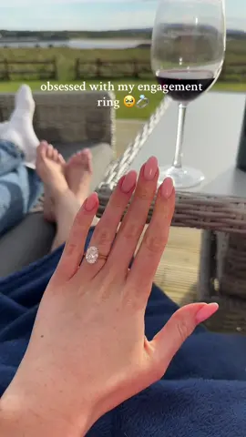 will never get over this ring 🥺 #engagementring #ovaldiamond #engagement 