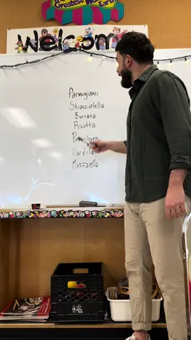 The cheese song 🧀🎶🔥 #cheesesong #frankmoyo #teacher #fyp #perte #viral #mozzarella #parmigiano 