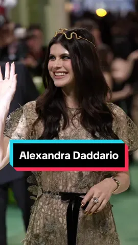 #AlexandraDaddario checked in to slay at the #MetGala. 😍 (🎥: Getty)