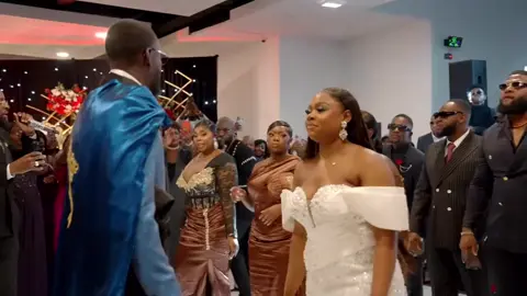 J’aime trooop Jvai vous bombarder avec leurs mariage #wedding #congolesewedding #congolesewedding #congolesemusic #bride #bridesmaids #groom 