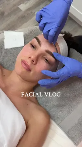 my skin has never felt so clean 🩷🫧☺️ Thank you Bella!! @puremedspa_lv   #facialtreatment #dermaplaning #puremedspalv #vegasaestheticians #vegasmedspa #micropeel #hydradermabrasion #treatingacne #fyp #foryou #trending #viral #skincare #peel #clearskin #skinextractions 