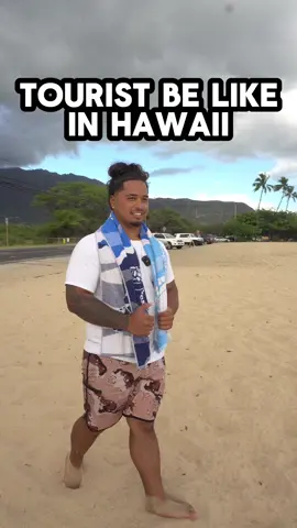 The experience of a local is always the best at the beach! #kalakutz #makaha #makahabeach #tourist #hawaii #oahu #westoahu #honolulu #oahuhawaii #beach #waianae #nanakuli #maili 