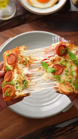 🍕🤤🥰 #pizza #EasyRecipe #thaifood #tiktokพากิน #tiktok #cheese #tiktokพากิน #ห้องครัวtiktok #fyp #tiktokthailand #foryou #เทรนด์วันนี้ #homecooking 
