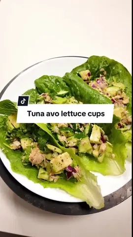 Dinner idea for less than $10 in under 10 minutes 🥬🥑🐟🥒   #weightlossrecipes #cheapeats  #dinnerrecipe #lettucecups #tunasalad #highproteinmeals #healthyrecipes #salad #cleaneats  @Woolworths_au 