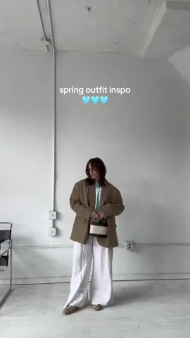 the oversized blazer is for all seasons 🙃 #thefrankieshop #oversizedblazer #sportyandrich #casualsummeroutfit #ootdinspo @The Frankie Shop @FRĒDA SALVADOR @Sporty & Rich @PARIS/64 