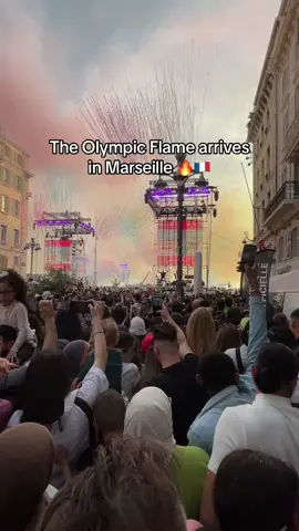 The Olympic Frame arrives in Marseille. 🔥🇫🇷 #olympics #olympicflame #parisolympics2024 #parisolympics #marseille 