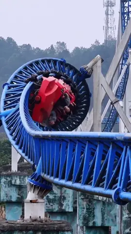 Looking for an adrenaline rush? 🤷🏽‍♂️

Look no further than the ‘Blender’ at Chongqing Amusement Park, China 🤯

One of the craziest roller coasters we have ever seen 🎢🤪

Would you try it? 🤷🏽‍♂️ #fyp #foryou #china #rollercoaster 