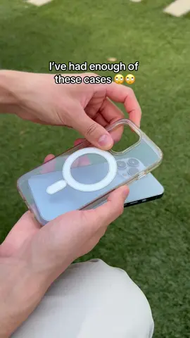 No more boring cases 😮‍💨😮‍💨 #iphonecase #cases #digitalcase #photomemories #memories #digitalphoto #einkcase #phonecase #nfccase #giftideas 