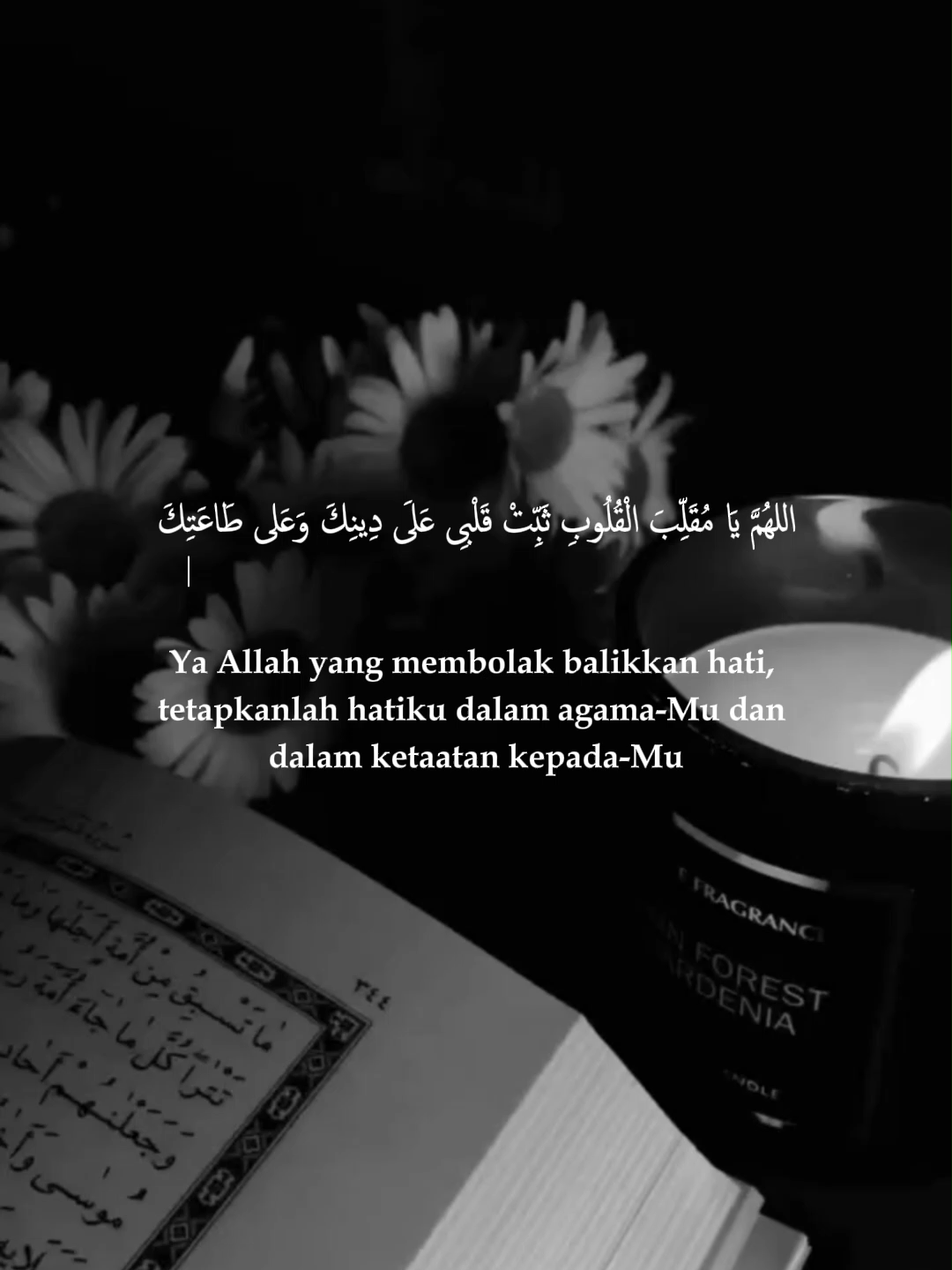 Sesungguhnya hati berada di tangan Allah ‘azza wa jalla, Allah yang membolak-balikkannya Sumber https://rumaysho.com/733-kiat-agar-tetap-istiqomah-seri-2.html