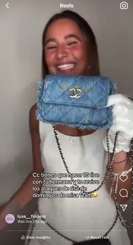 Como cuando tienes que hacer un insta live y te da un ataque de risa cuando no te puedes reir😂 @Victoria  #creativesgency #reallifebloopers #fyp 