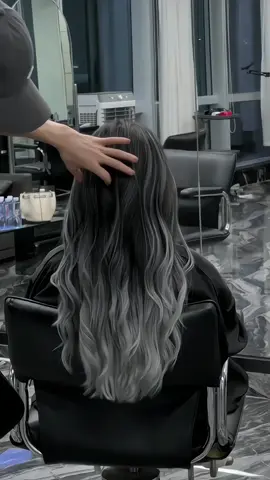Balayage hair xám khói 🥰 #traky #trakycantho #nhuộmbalayage #xuhuong #phuoctraky 