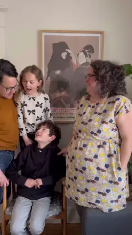Did you know that May is both Jewish heritage month and Asian Heritage month? Lauren Schreiber Sasaki runs the @jewish.and program at The Miles Nadal Jewish Community Center in downtown Toronto, which gathers and supports interfaith, multicultural and mixed heritage Jewish folks and families.  Her husband Kevin and children Gideon and Olive join her to share a couple of their favourite books that embrace their family’s intersectional identities. Via @jewishandcanadian   #jewishheritagemonth #asianheritagemonth #childrensbooks 