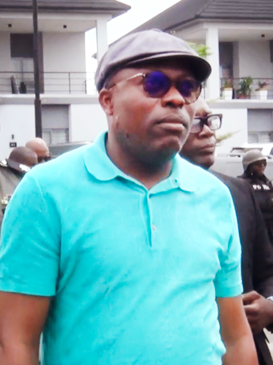 Landlord of Rivers State House of Assembly Complex Fubara Visits Where Pro-Wike Lawmakers Hold Their Sitting - Watch The Governor's Tour of The Assembly Quarters